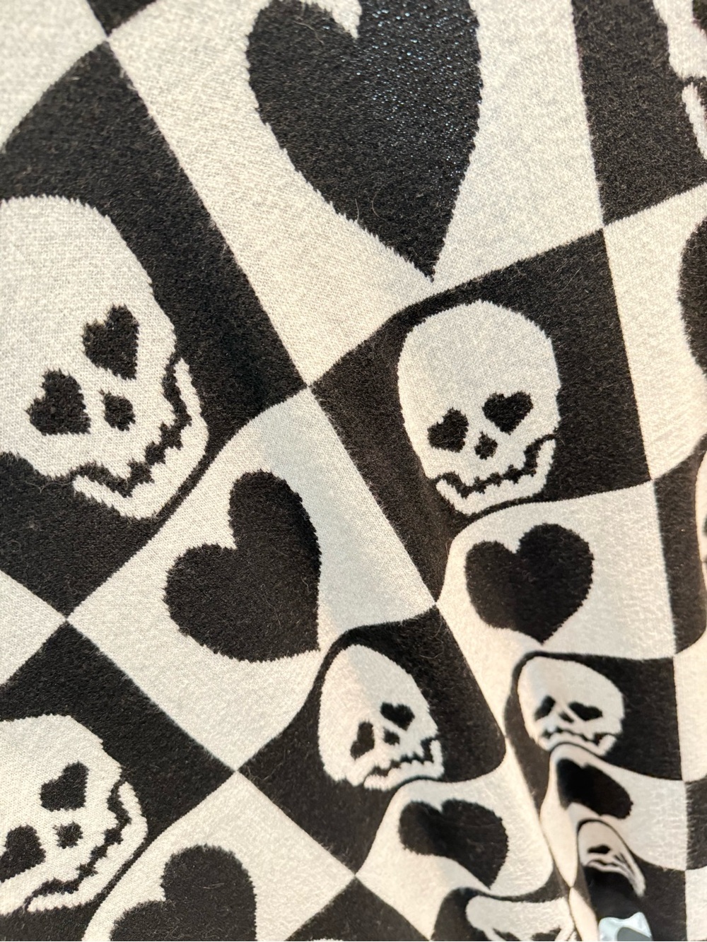 6x Boyfriend Black & White Skull Heart Knit Cardigan - Picture 2 of 11